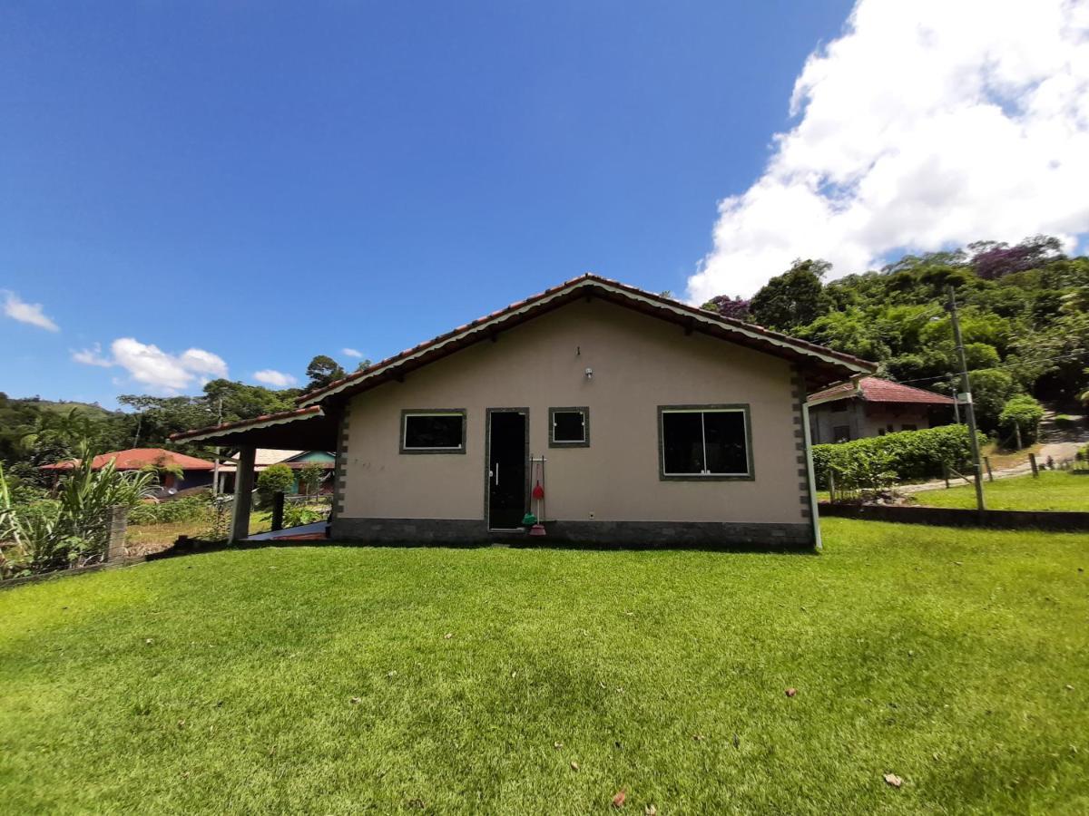 Casa Rosa Lumiar, Cachoeira Particular E Fazendinha Buitenkant foto